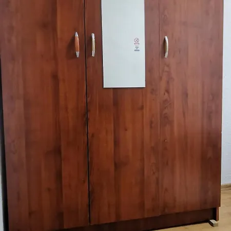 White - Free Parking Apartamento